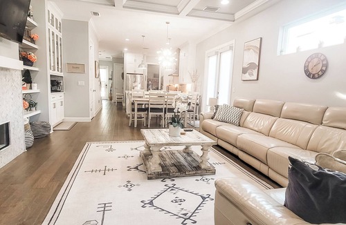 SoHo House | Upscale Soho living - Near bayshore Boulevard - Chefs kitchen