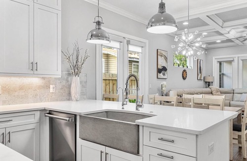 SoHo House | Upscale Soho living - Near bayshore Boulevard - Chefs kitchen