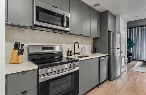Historic Ybor Apartment | Urban Ybor Studio | Free Parking | Mins to DT!