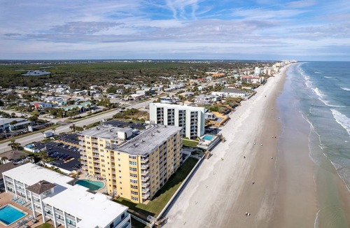 New Smyrna Beach Condo | 99 m² Condo ∙ 2 bedrooms ∙ 6 guests