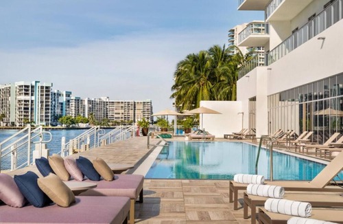 Hollywood South Central Beach Apartment | Vacation Starts Here! 4 Spacious Units, Pool, Close to Golden Beach