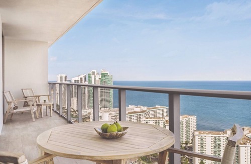 Hollywood South Central Beach Apartment | Vacation Starts Here! 4 Spacious Units, Pool, Close to Golden Beach