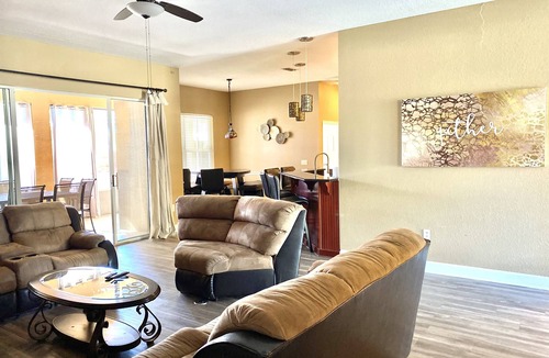 Ocala House | Vacationer’s Delight, The Estate at Redloh Ranch.