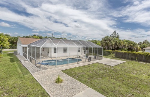 Port Charlotte House | Van Nuys - Vacation Home