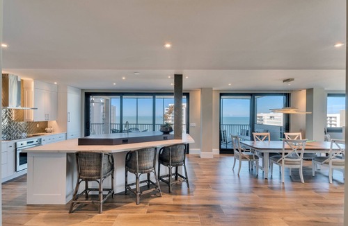 Vanderbilt Beach Condo | VANDERBILT BEACH-RARELY AVAILABLE PENTHOUSE UNIT - GORGEOUS VIEWS OF BEACH/BAY!