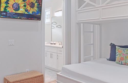 Villa Lago House | Venetian Boardwalk With Lsv And Pool
