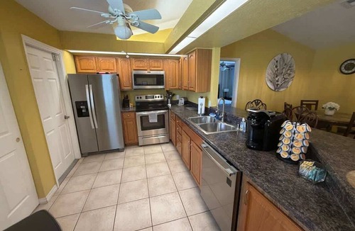 South Venice House | ☀️ Venice Getaway | Heated Pool Gulf Beaches Shark Teeth