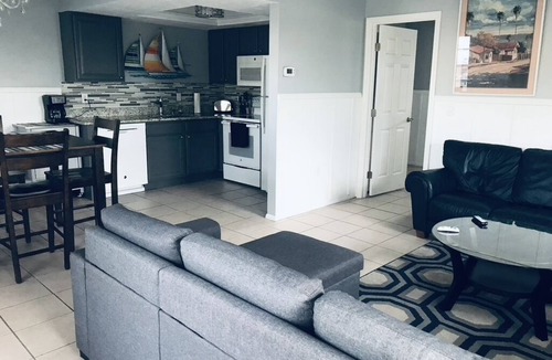 Venice Villa | Venice Island - Available March 1 2025 - Fully Furnished - 2 month minimum