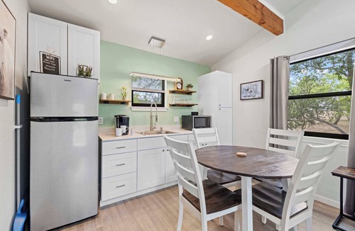 Fredericksburg Cottage | Verbena Waterfront With Hot Tub
