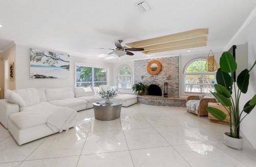 Vilano Beach House | Vilano Paradise- Resort-style Pool Walk to Beach