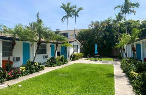 Pompano Beach Apartment | Villa#4 House in Pompano at 4 minutes from the beach!