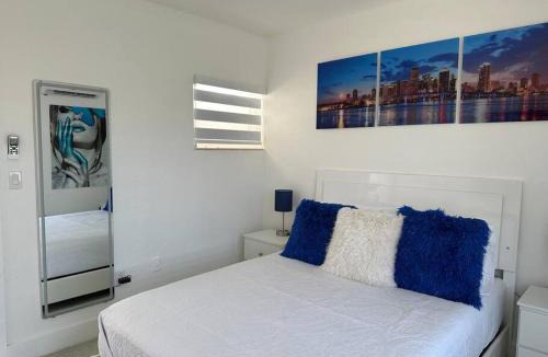 East Little Havana Apartment | Villa Clara Blue-Little Havana