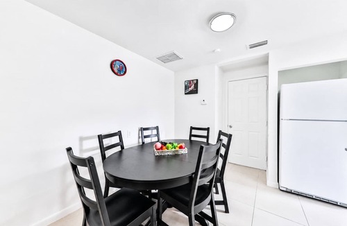 Parkside House | Villa Estudiantil STR-2000.