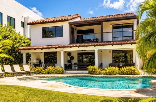 North Bay Village House | Villa Serenova, Spacious 4BR Oasis with Private Pool