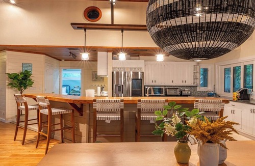 Jensen Beach House | Villa Zephyra, Grand 8BR Villa for Families & Groups