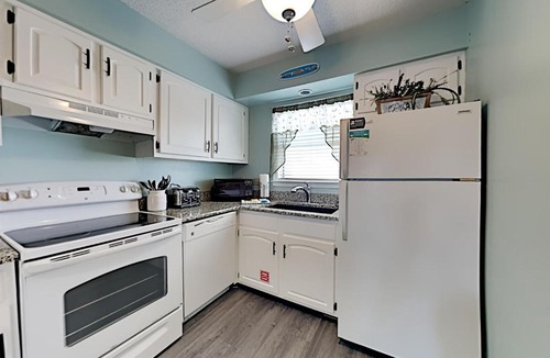 Pensacola Beach Apartment | Villas on the Gulf #H6