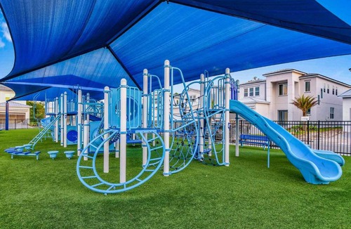 Loughman Resort | Villatel Village at Solterra Resort