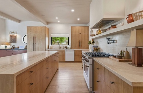 Garden Acres House | Vine Retreat | Near Texas A&M