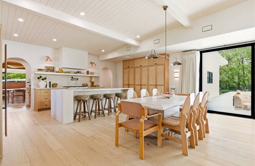 Garden Acres House | Vine Retreat | Near Texas A&M