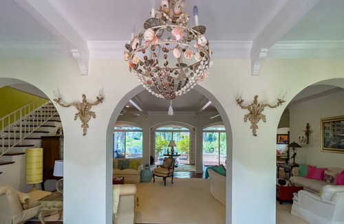 Johns Island House | Vintage home in the Exclusive John's Island!
