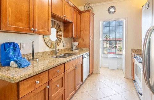 Galveston Condo | Vitamin Sea @ The Dawn, Beach front 2 BR Condo