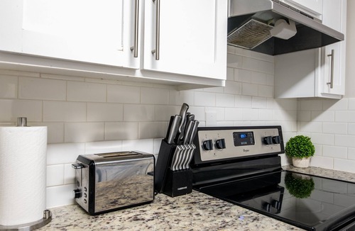 Five Points South Condo | Vulcan View A-King Bed/Private Parking/Patio