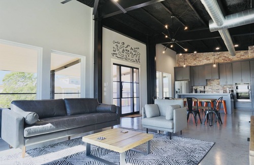 Cresson House | Wake up at the track for your next driving event!