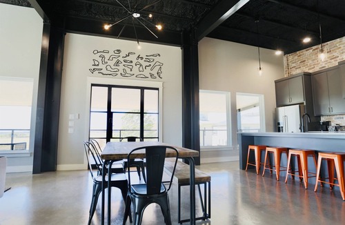 Cresson House | Wake up at the track for your next driving event!