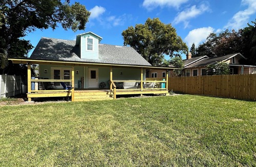 Tarpon Springs House | Walk Everywhere! 1910 Historic Home Near Coffee, Beaches & Sponge Docks