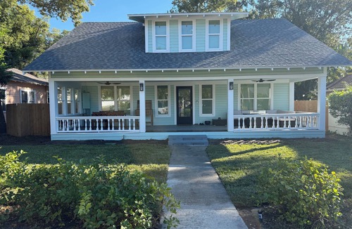 Tarpon Springs House | Walk Everywhere! 1910 Historic Home Near Coffee, Beaches & Sponge Docks