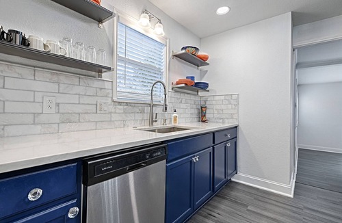 Central Arlington House | Walk to AT&T Stadium! | Dream City Retreat | 3BR/2BA w/Firepit & Modern Comforts