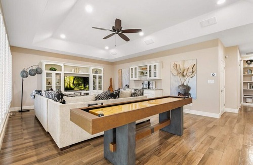South Padre Island House | Walk to Bay & Beach! Private Pool! Foosball! Games