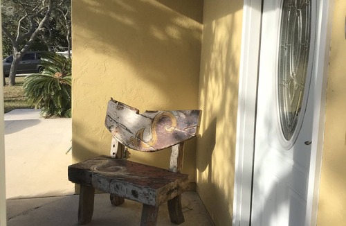 Butler Beach House | WALK TO BEACH AND ESTUARY and DOG FRIENDLY