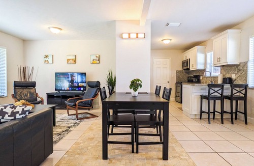 Santa Barbara Estates House | ~ Walk to Beach & Dining! ~ Private House with Pool