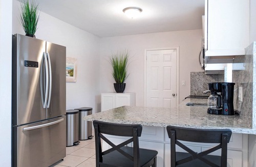 Santa Barbara Estates House | ~ Walk to Beach & Dining! ~ Private House with Pool