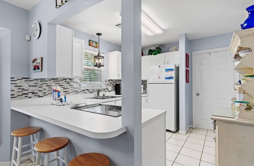 Clipper Cove House | ⛱️Walk to Beach | Steps from Neighborhood Pool | Best Nest☀️