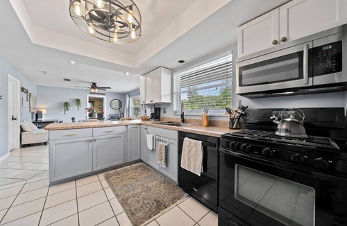 Historic Downtown Melbourne House | Walk to Downtown, 3 Bedrooms, 2 Bath, Family Friendly House