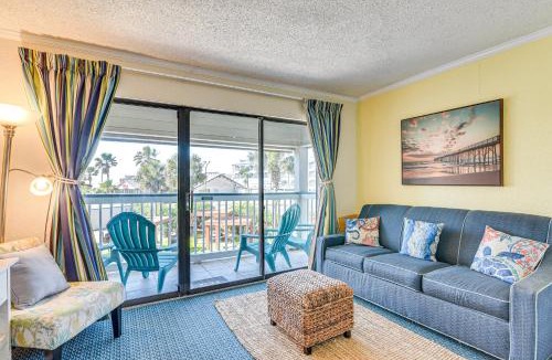 Galveston House | Walk to Galveston Beach: Resort-Style Gem w/Pool