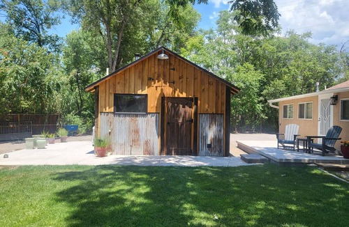 Tyrone House | Walk To Historic Downtown Silver City 1021 N. Bennett St ,