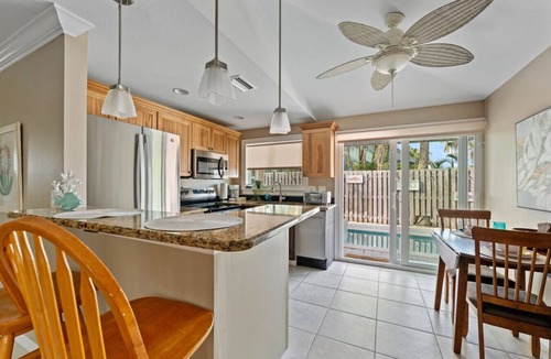 Holmes Beach Cottage | Walk to Holmes Beach, Private Pool & Spa, 2BR/2BA, Optional Golf Cart