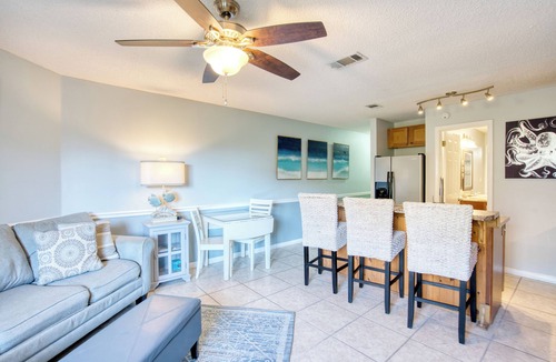 Scenic Gulf Drive Condo | walk to the beach 1 minute across