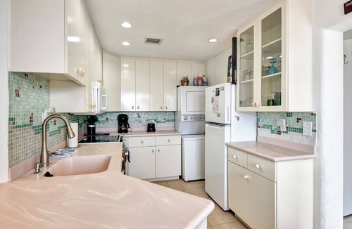 Ormond-by-the-Sea House | Want Beachfront? Book While You Can. Oceanfront-Family Friendly-Beach House