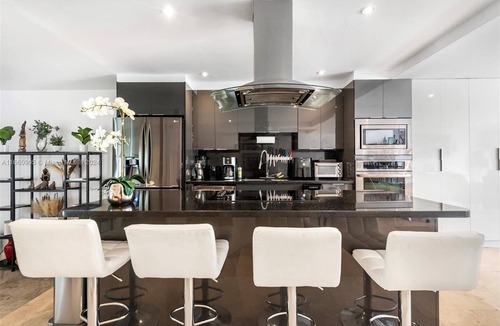 East Little Havana Villa | Water Front Villa Riviera