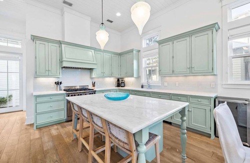 Watercolor House | WaterColor! 2-Story Porch, Carriage House, NEW POOL, LSV/Golf Cart, Bikes!