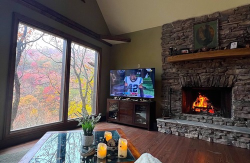 Jasper Cabin | Waterfall Overlook at Bearfoot Falls~Privately owned waterfall,hiking trail 10ac