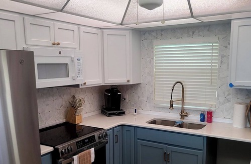 Madeira Beach Condo | Waterfront 2 bed/2 ba in 55+ resort, steps to pool & 1.5 mi to Madeira Beach!