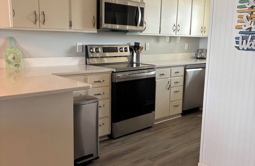 Crescent Beach Condo | Waterfront 2BR condo w/Gulf & pool views