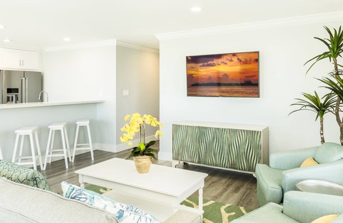 Meadows Condo | Waterfront 4 Bed, 4-Bath Condo @ Bayfront Suites - CLEANING FEE INCLUDED