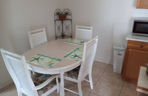 Cape Cay House | WATERFRONT! $75 AUGUST Special,New Remodel 2/2 Kayak, Gulf, dolphins, manatees.