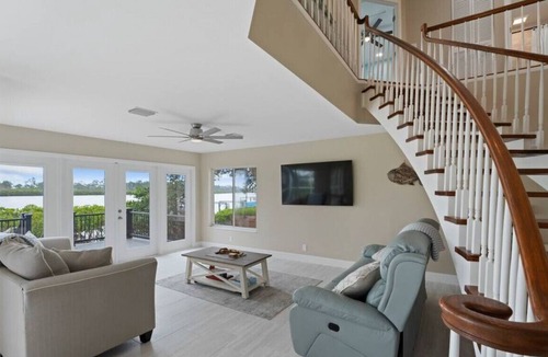 Bradenton House | Waterfront Bliss in Bradenton, Florida: Your Dream Rental with a Screened Pool and Private Dock!